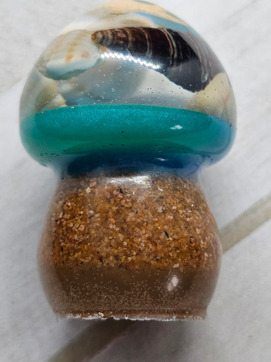 Beachy resin mushroom