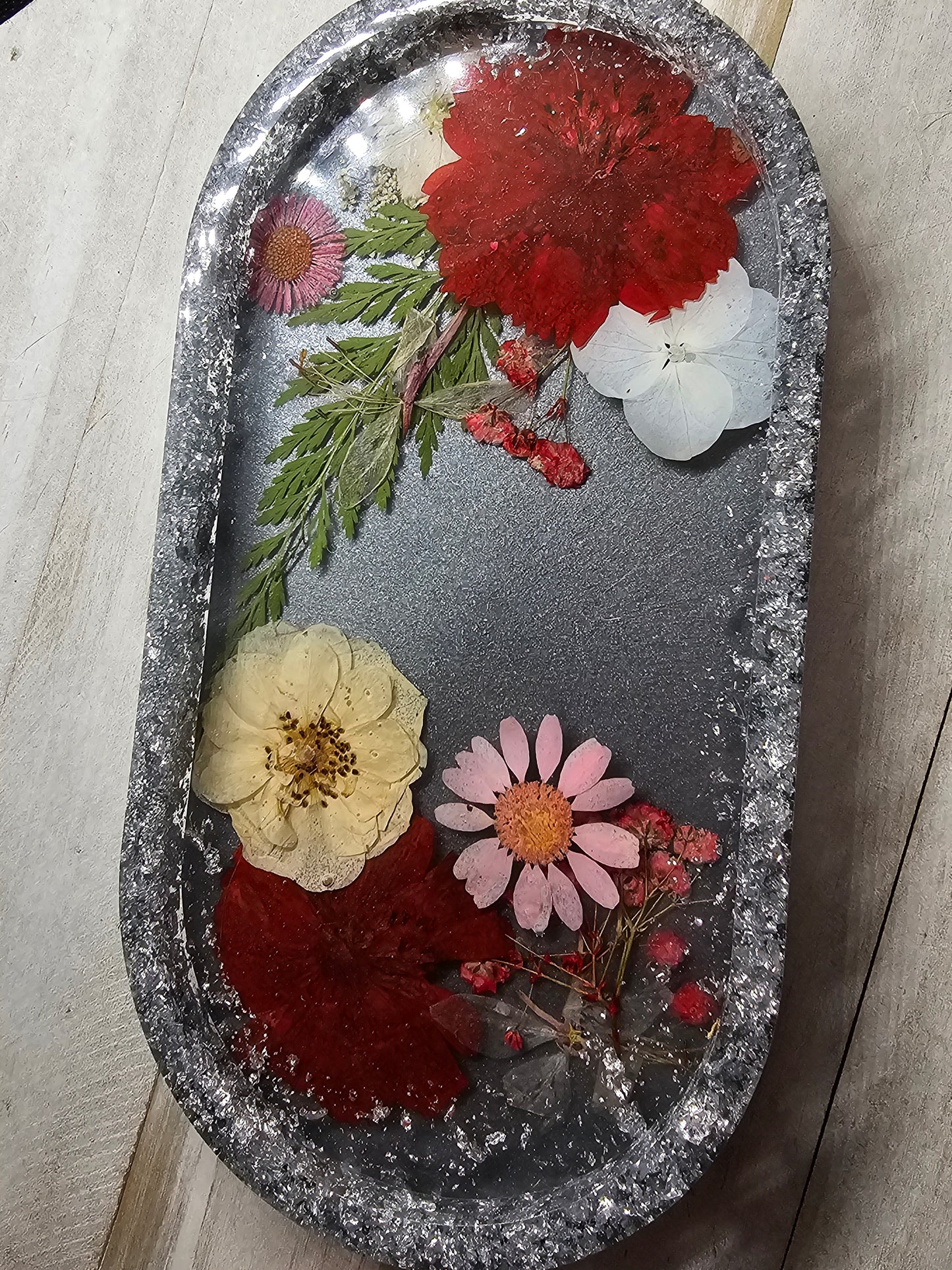 flower trinket jewelry tray with silver leaf