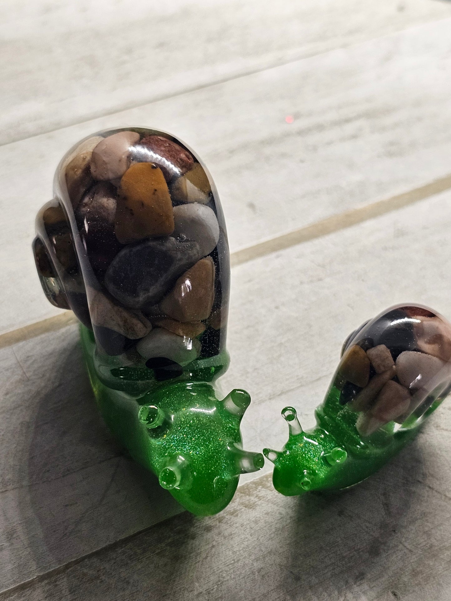 Rock snail statue set