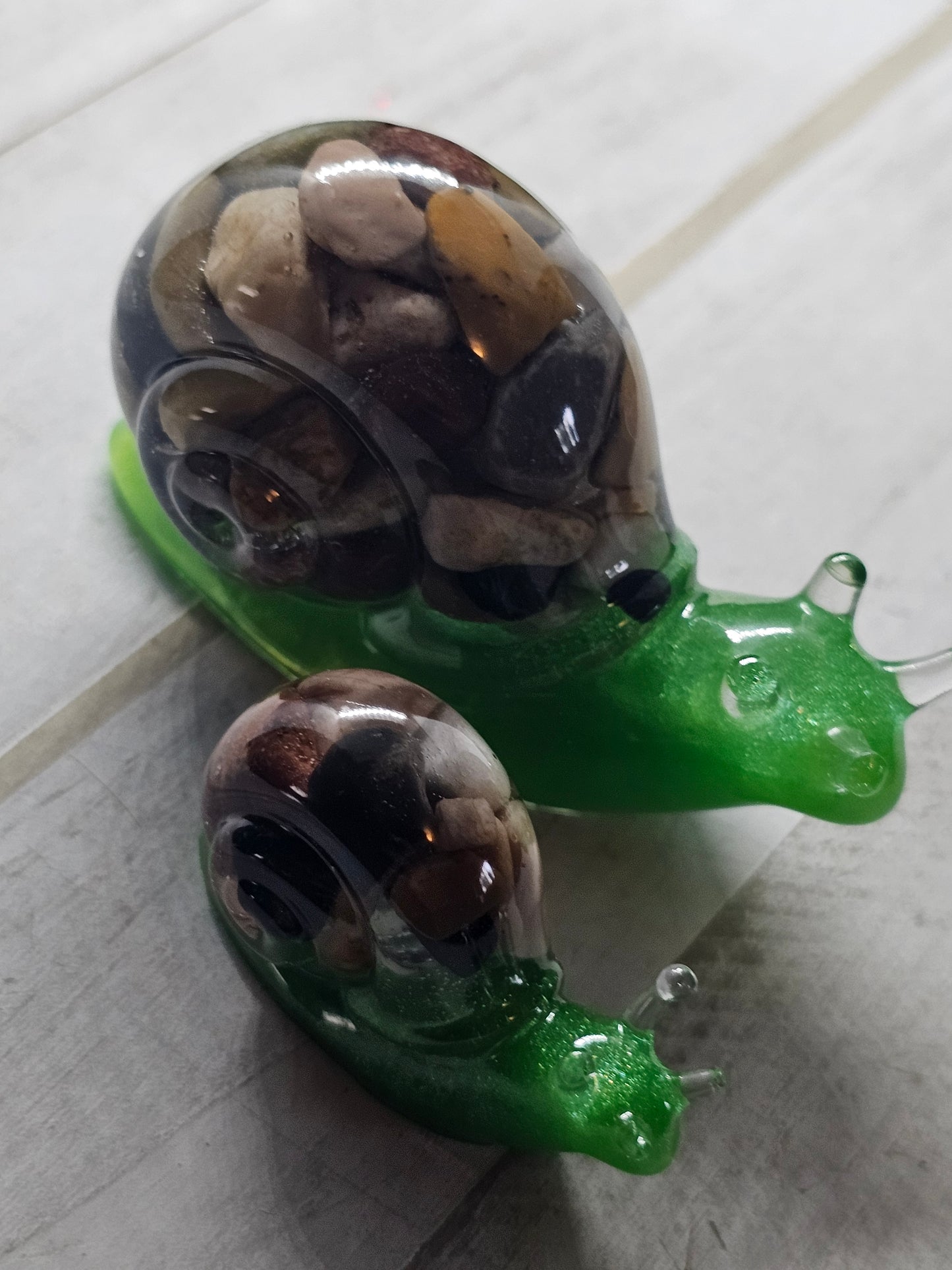 Rock snail statue set