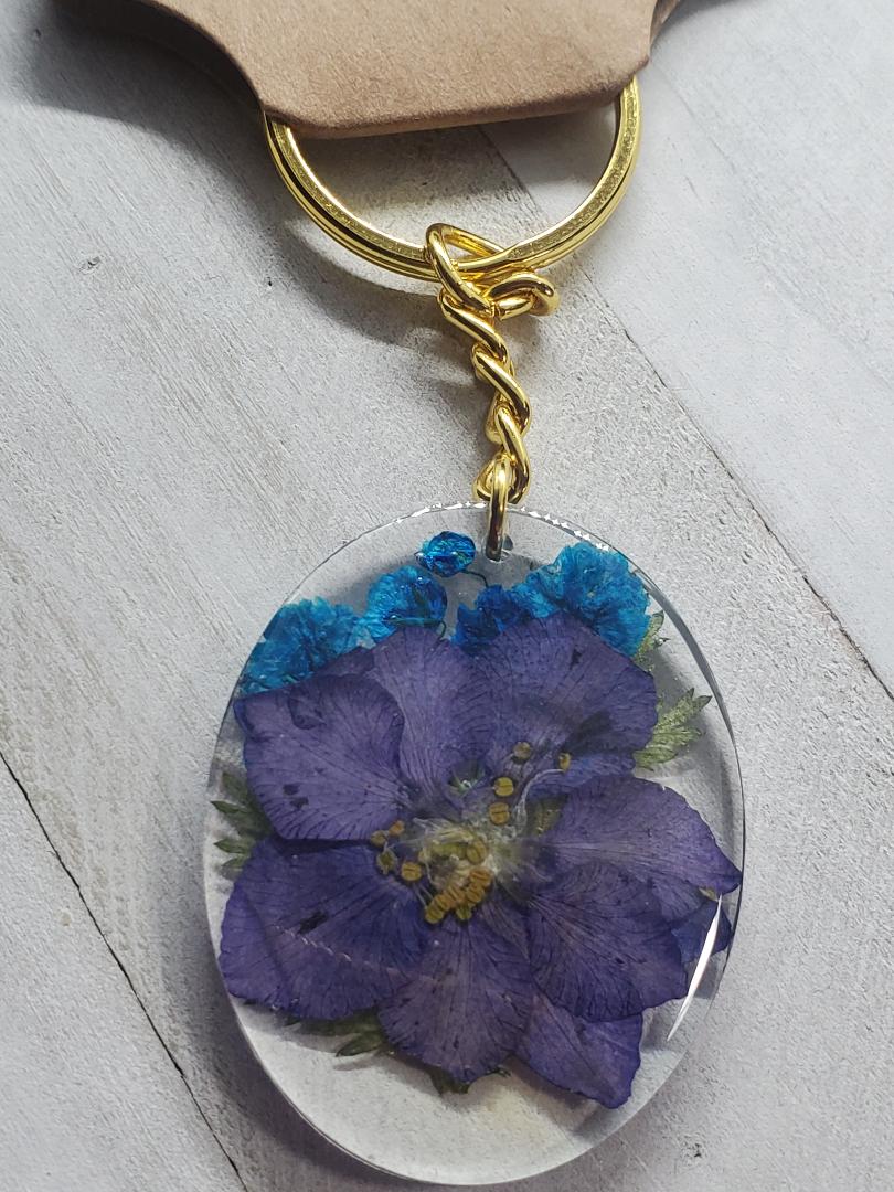 purple flower keychain